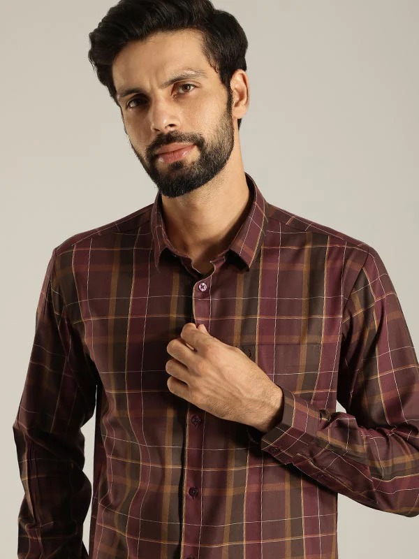 Indian Terrain Men's Slim Fit Full Sleeve Checkered Wine Shirt